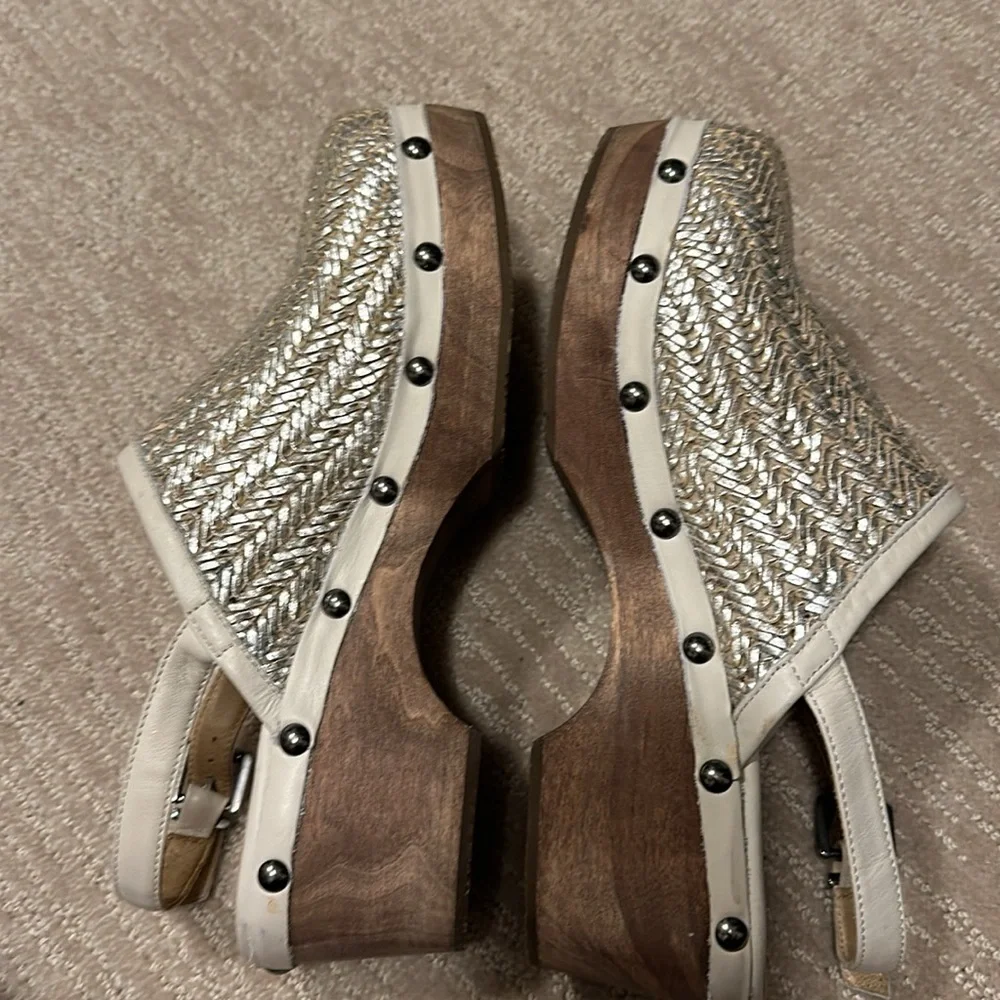 Clogs - Picture 3 of 3